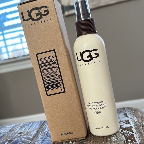 UGG sheepskin water & stain repellent - Picture 1 of 3